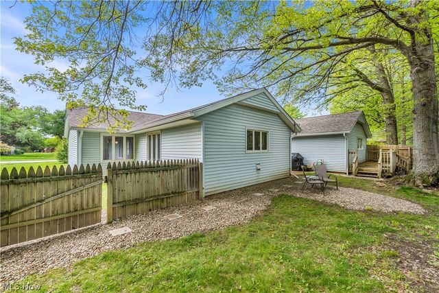6151 Hickory Trail, North Ridgeville, OH 44039