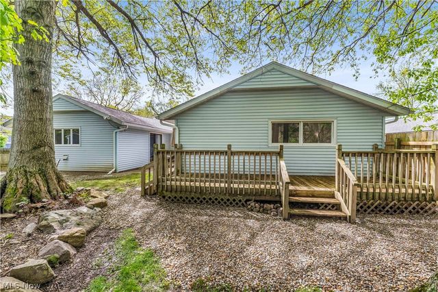 6151 Hickory Trail, North Ridgeville, OH 44039