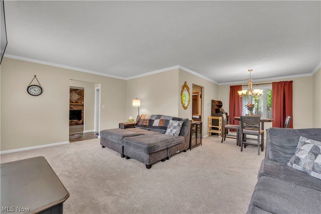 6151 Hickory Trail, North Ridgeville, OH 44039