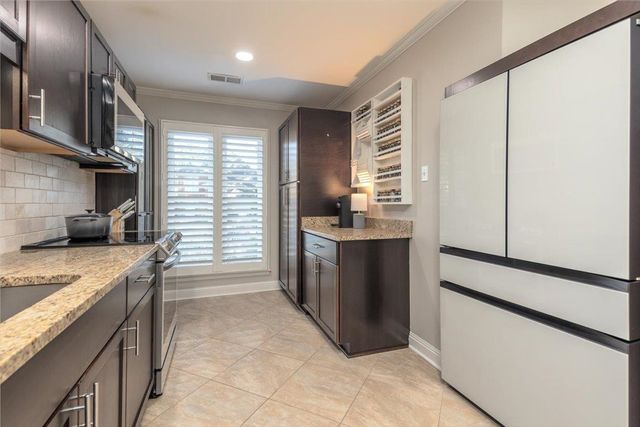 1927 RYE RD, Germantown, TN 38139