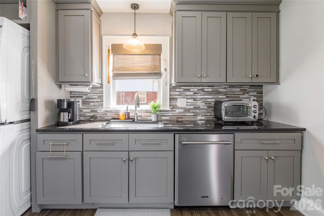 534 Georgia Avenue, Statesville, NC 28677