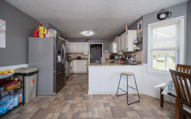 226 Summertrace Rd, Hohenwald, TN 38462