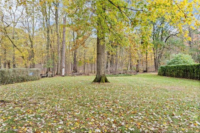 4958 Hampton Drive, North Olmsted, OH 44070