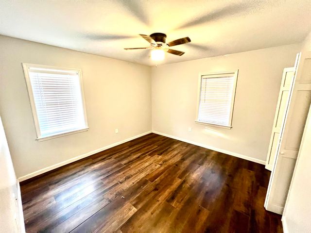 109 Burkwall Drive, Houma, LA 70360