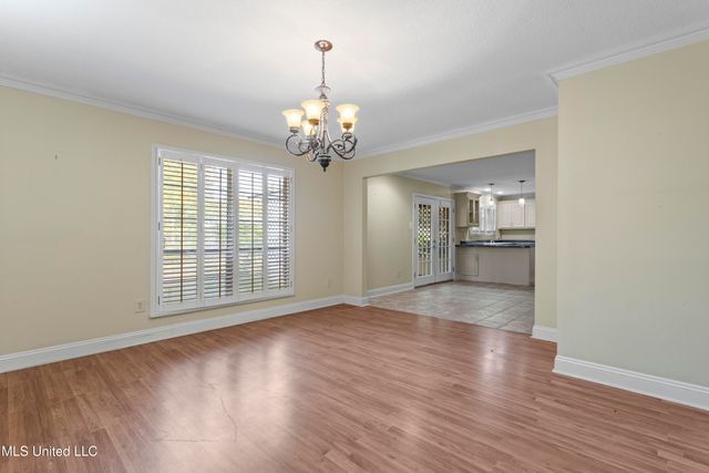 1513 Woodhaven Street, Pascagoula, MS 39581