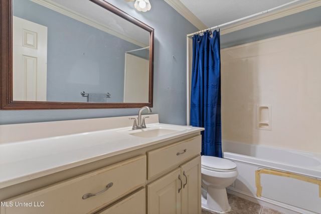 1513 Woodhaven Street, Pascagoula, MS 39581