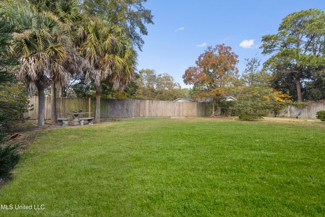 1513 Woodhaven Street, Pascagoula, MS 39581