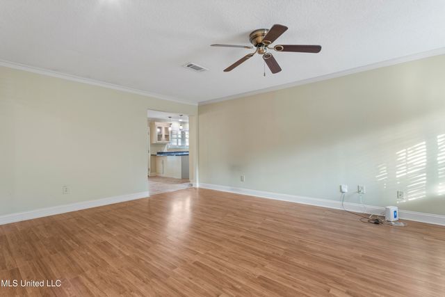 1513 Woodhaven Street, Pascagoula, MS 39581