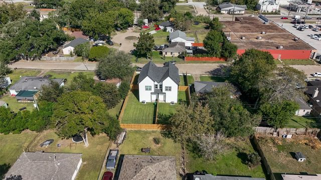 5642 Hirondel Street, Houston, TX 77033