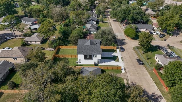 5642 Hirondel Street, Houston, TX 77033