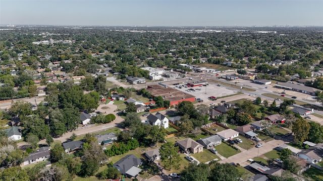 5642 Hirondel Street, Houston, TX 77033