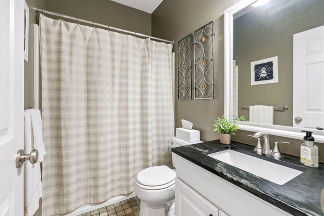 10830 Thone Circle, Woodbury, MN 55129