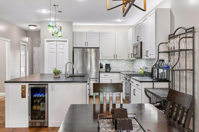 10830 Thone Circle, Woodbury, MN 55129