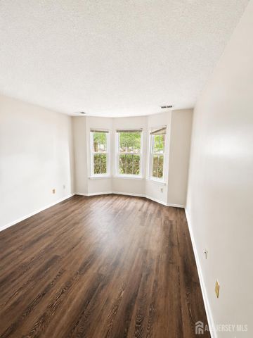 47 Tanglewood Court, South Brunswick, NJ 08852