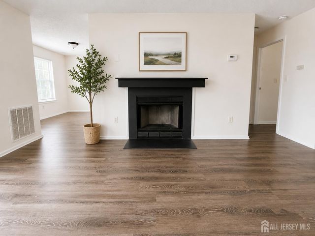 47 Tanglewood Court, South Brunswick, NJ 08852
