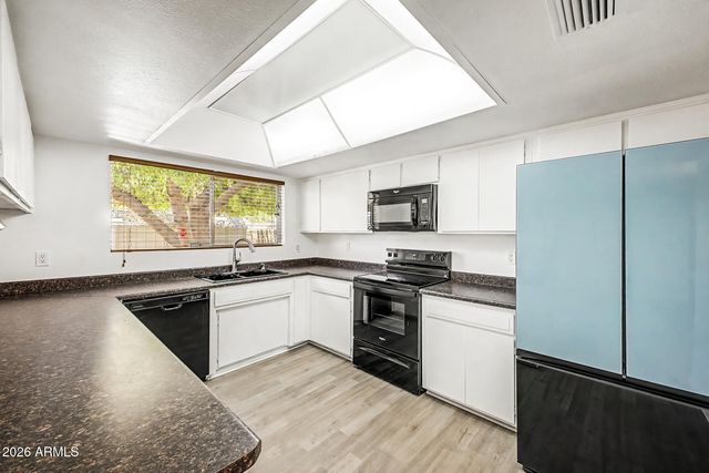 5215 W LAS PALMARITAS Drive, Glendale, AZ 85302