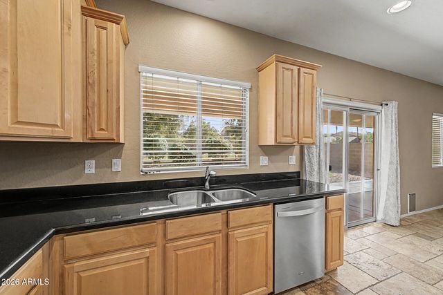 1433 E Canyon Creek Drive, Gilbert, AZ 85295