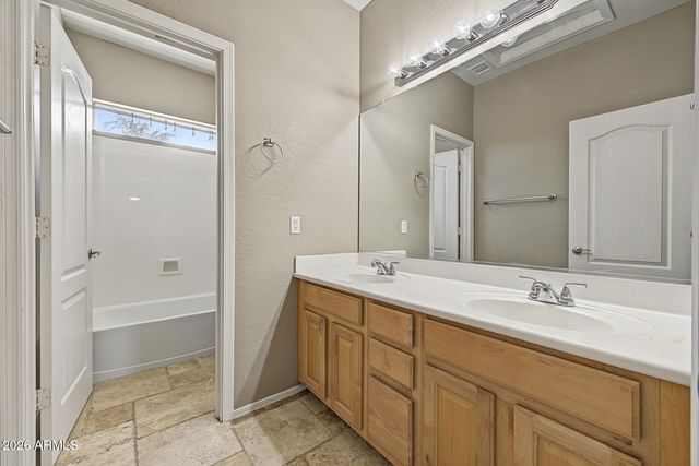 1433 E Canyon Creek Drive, Gilbert, AZ 85295