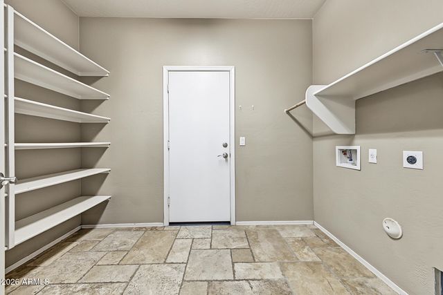 1433 E Canyon Creek Drive, Gilbert, AZ 85295