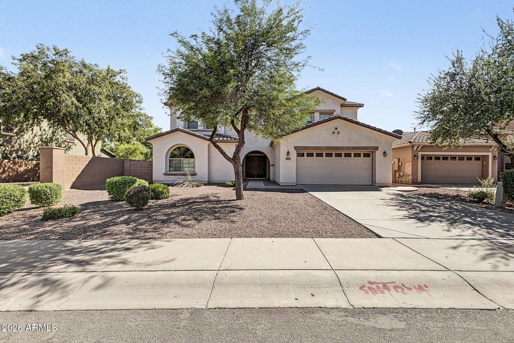1433 E Canyon Creek Drive, Gilbert, AZ 85295