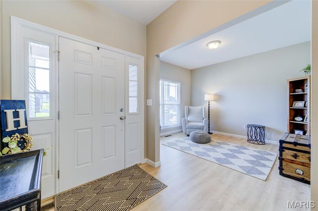 588 Lakewood Drive, Moscow Mills, MO 63362