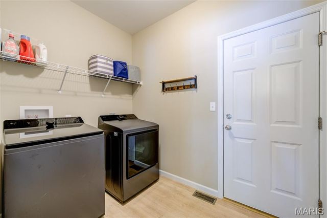 588 Lakewood Drive, Moscow Mills, MO 63362