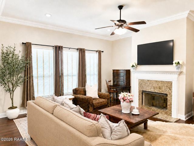 102 Briar Leaf Way, Lafayette, LA 70508