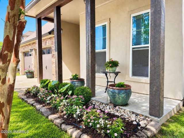 102 Briar Leaf Way, Lafayette, LA 70508