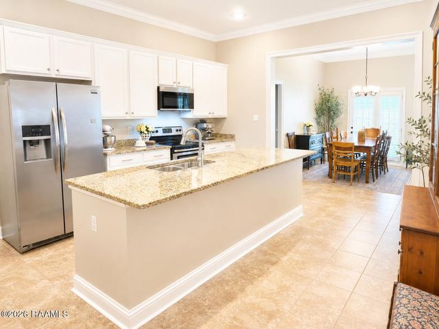 102 Briar Leaf Way, Lafayette, LA 70508