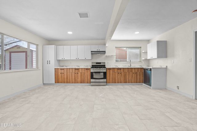 2604 ED FURGOL, El Paso, TX 79936