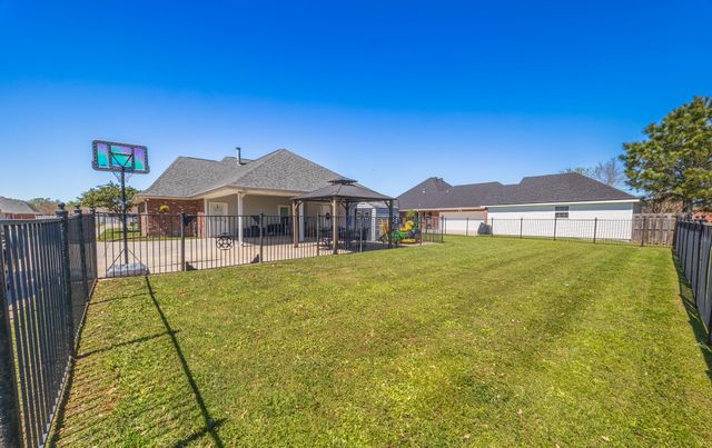 163 Lake Penchant Court, Houma, LA 70360
