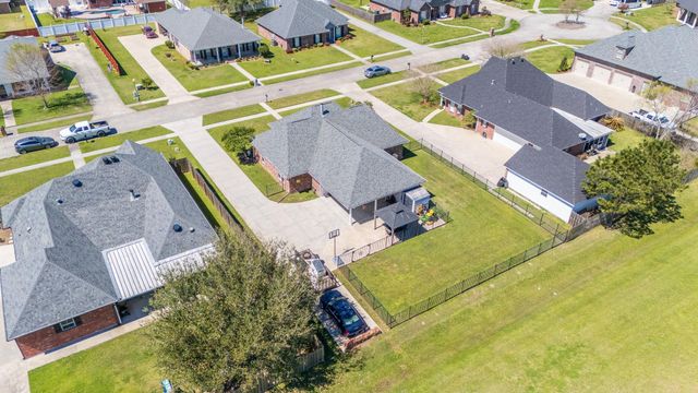 163 Lake Penchant Court, Houma, LA 70360