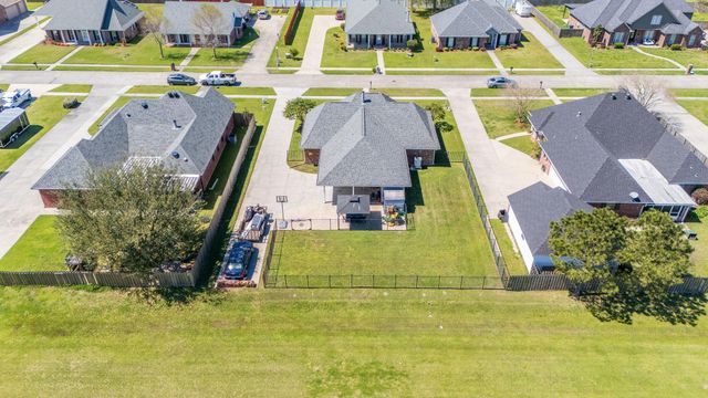 163 Lake Penchant Court, Houma, LA 70360