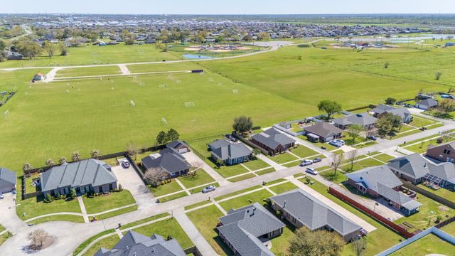 163 Lake Penchant Court, Houma, LA 70360