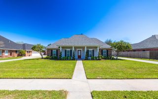 163 Lake Penchant Court, Houma, LA 70360