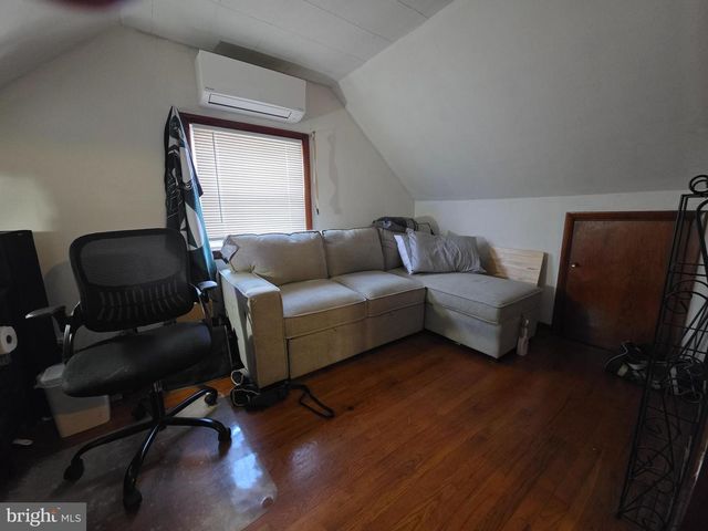 368 W 9TH ST, Front Royal, VA 22630