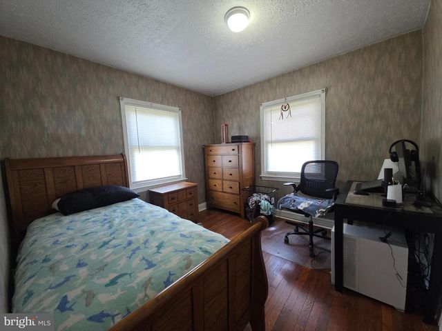 368 W 9TH ST, Front Royal, VA 22630