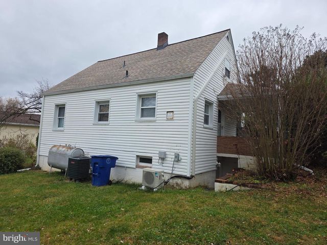 368 W 9TH ST, Front Royal, VA 22630