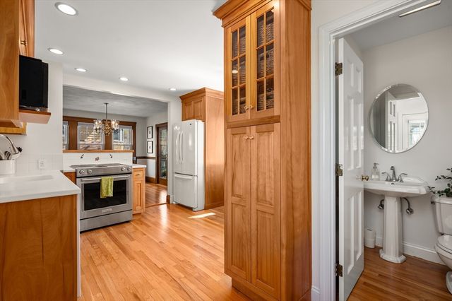 85 Sunset Rd, Arlington, MA 02474