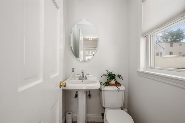 85 Sunset Rd, Arlington, MA 02474