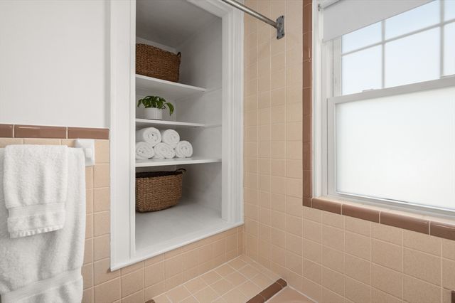 85 Sunset Rd, Arlington, MA 02474