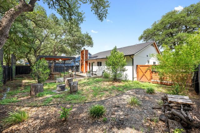 4310 N Clarno DR, Austin, TX 78749