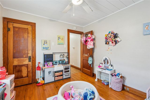 1325 N 4th Avenue E, Newton, IA 50208