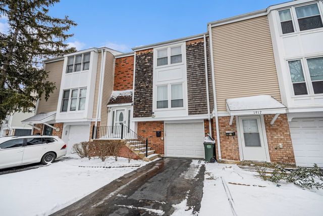 1921 Williamsburg Drive, Hoffman Estates, IL 60169