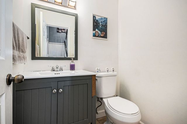 1921 Williamsburg Drive, Hoffman Estates, IL 60169