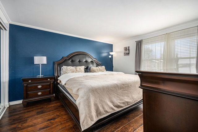 1921 Williamsburg Drive, Hoffman Estates, IL 60169