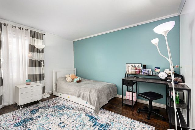 1921 Williamsburg Drive, Hoffman Estates, IL 60169