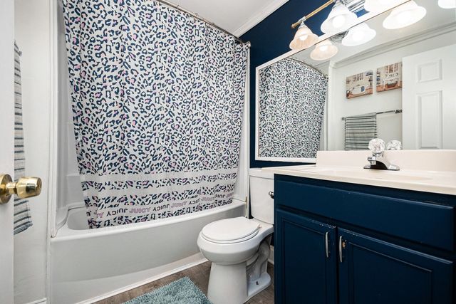 1921 Williamsburg Drive, Hoffman Estates, IL 60169