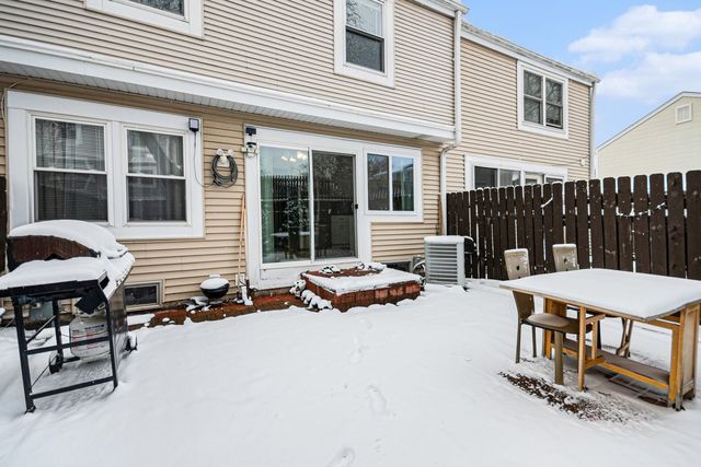 1921 Williamsburg Drive, Hoffman Estates, IL 60169