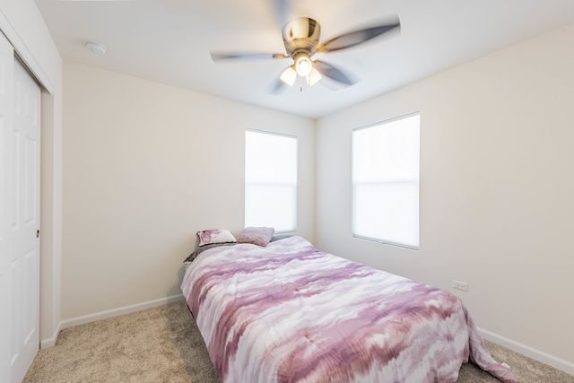 1050 E Oakton Street, Des Plaines, IL 60018